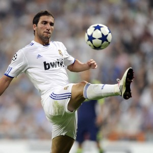 开yun体育-中超外援再次爆冷，联赛竞争更激烈