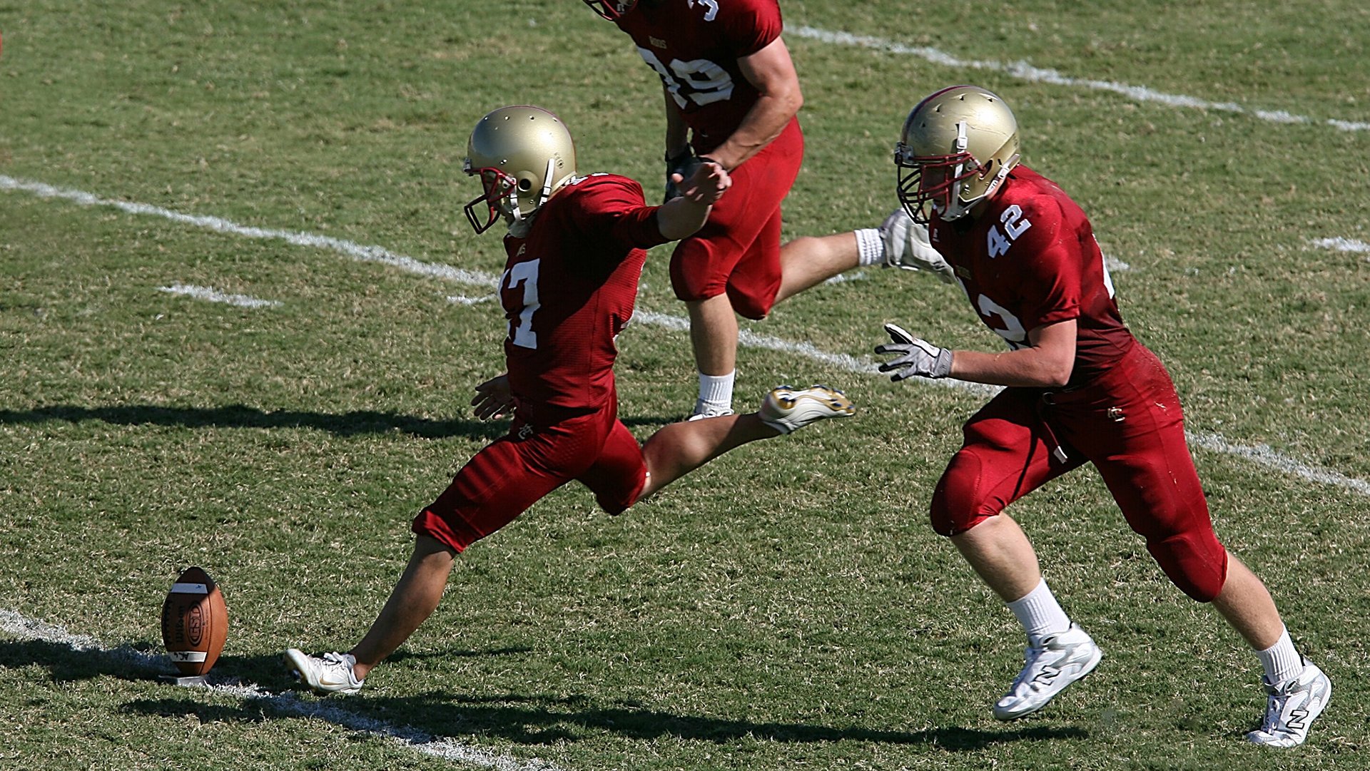 VAR再生风波：关键判罚触发规则大讨论